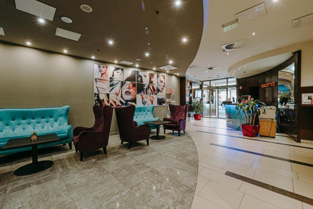 The Honest Budapest by Chic&Basic