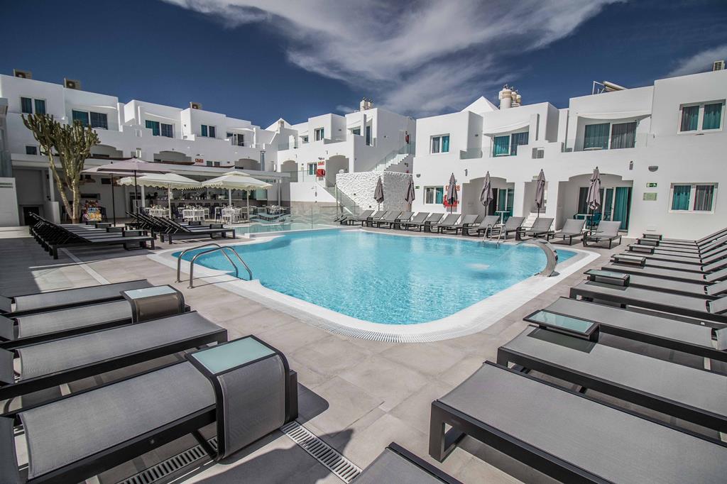 TUI TIME TO SMILE Guinate Club