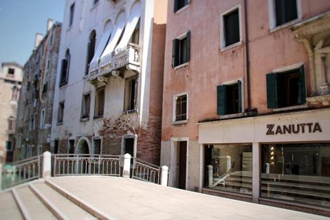 Cà Dell' Arte Palace