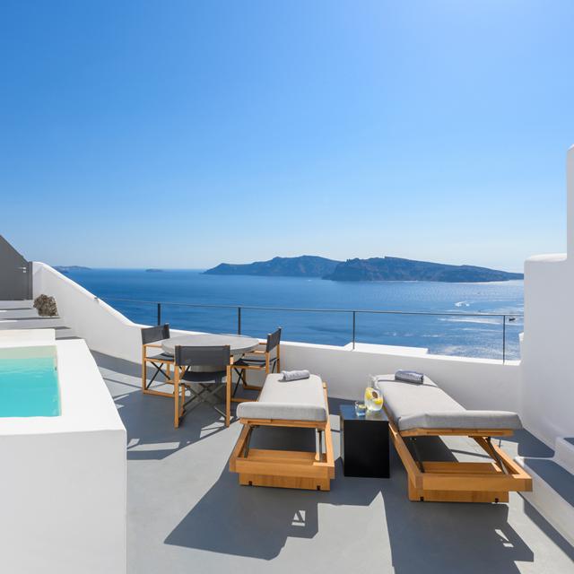 Ikies Santorini