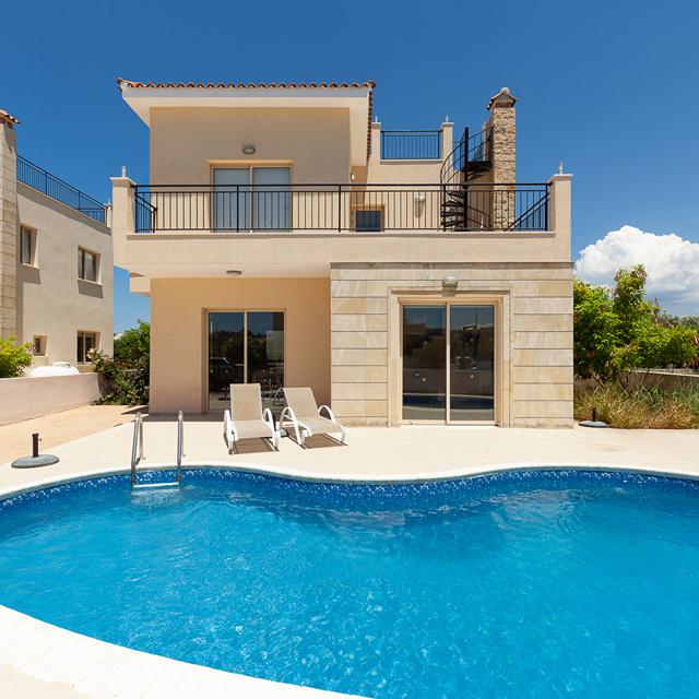Z&X Holiday Villas