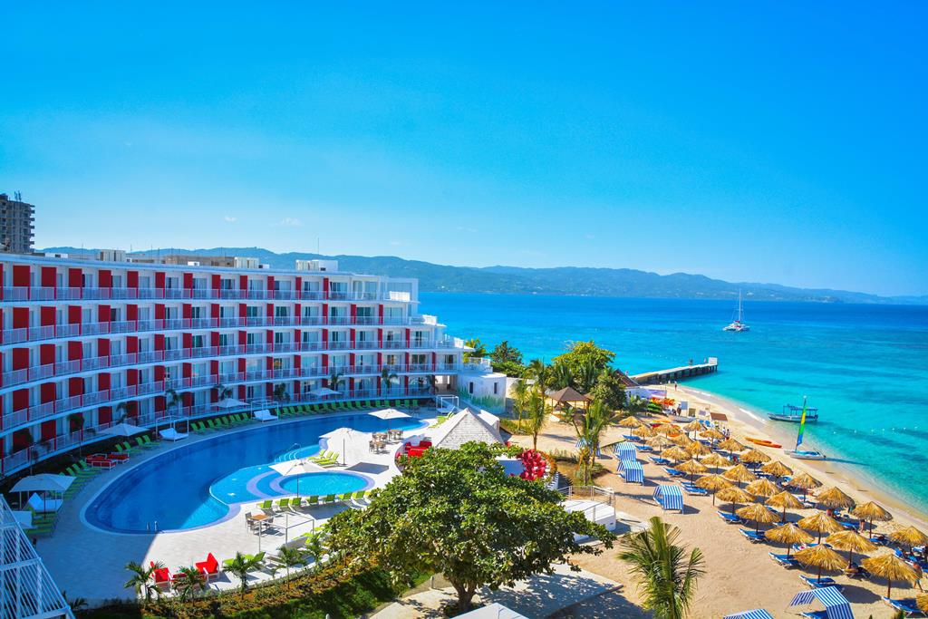 Grand Decameron Cornwall Beach Trademark