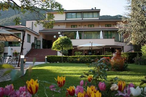 Guesia Village Hotel & Spa