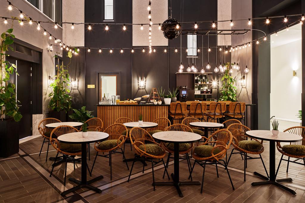 Staybridge Suites The Hague Parliament by IHG