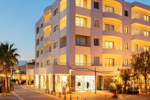 Palace Lido Hotel & Suites