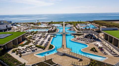 Wave Resort